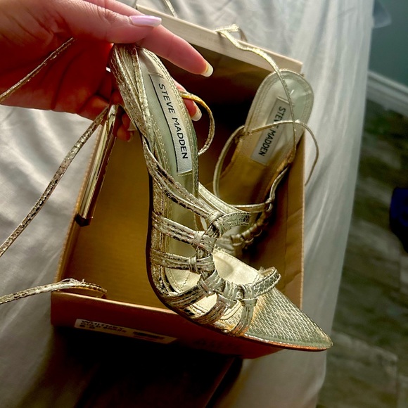 Beautiful gold snake print lace up stilettos only worn once! - Picture 2 of 5